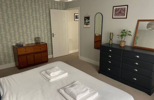 St Ives Apartment | Ruston Chambers Free parking, luxury 2 bedroom