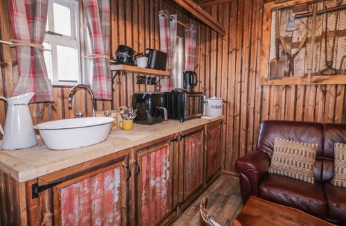 Limavady Cabin | Rusty Barn, Clonbur, County Galway