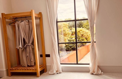 Driffield House | Sabi, Beeford - A Hidden Gem