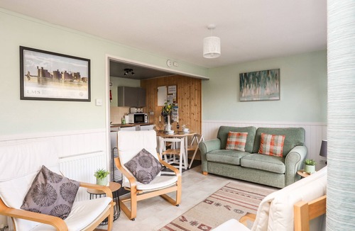Bont Newydd Cottage | SAMPHIRE, with pool in Caernarfon