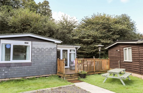 Bont Newydd Cottage | SAMPHIRE, with pool in Caernarfon