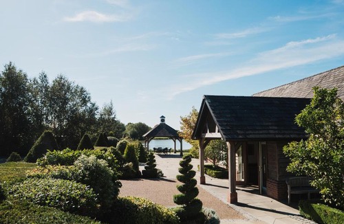 Congleton Bed & Breakfast | Sandhole Oak Barn