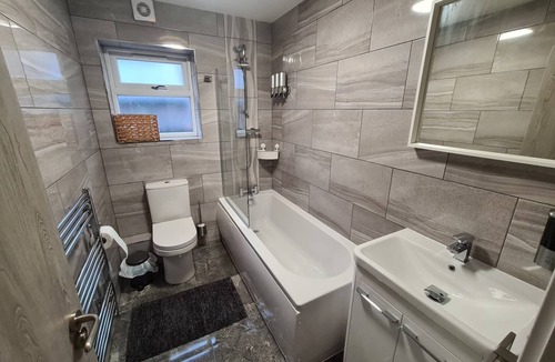 Leicester House | SAV 5 Bed Luxury House Leicestershire