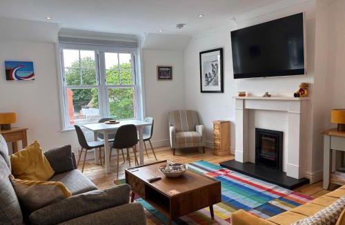Sheringham Apartment | Seafront Sheringham 1 bed Apt sleeps 4 - 1xdog