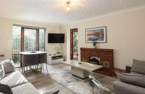 Salthouse House | Seaview Cottage