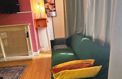 Clifton House | Self Check-in, 2 Bedroom peaceful home, 5 min from Beeston station, Nottingham