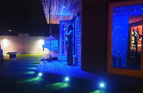 Cribbs Causeway Apartment | Self contained cabin - The VenU