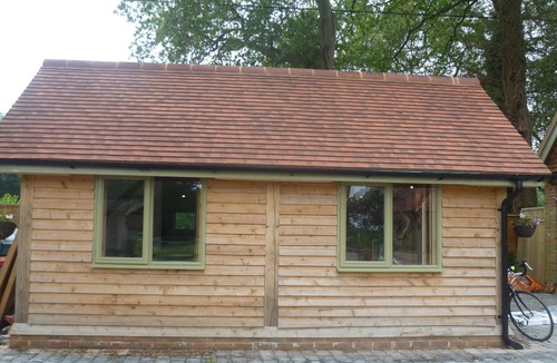 Haslemere Apartment | Self Contained Small Barn in Rural AONB