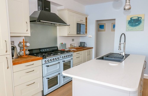 Arnside Cottage | SHADY BOWERS, with a garden in Arnside