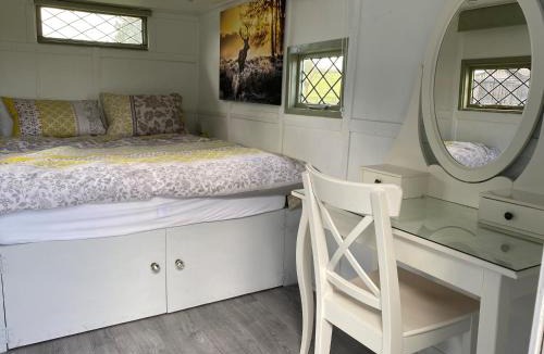 Michelmersh Other | Shepherd Huts on a Farmstay