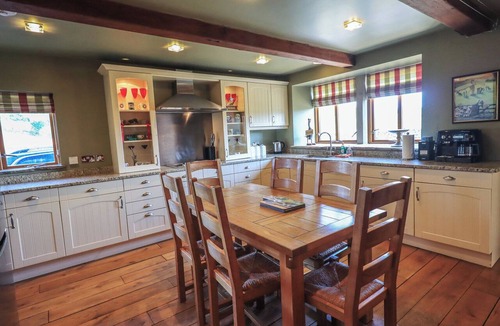 Lancaster Cottage | SHEPHERD'S BARN, pet friendly, with a garden in Lancaster