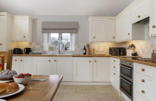 Chipping Norton House | Shepherds Cottage