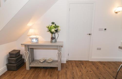 Rothbury House | Shepherds Cottage