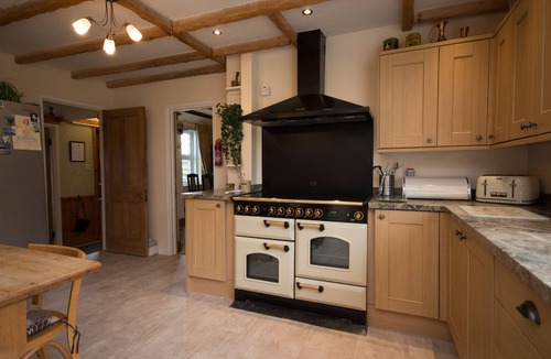 Chathill Cottage | Shepherds Cottage - Spacious cottage with sea views