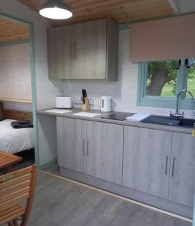 Llanelltyd Other | Shepherds hut Lowri