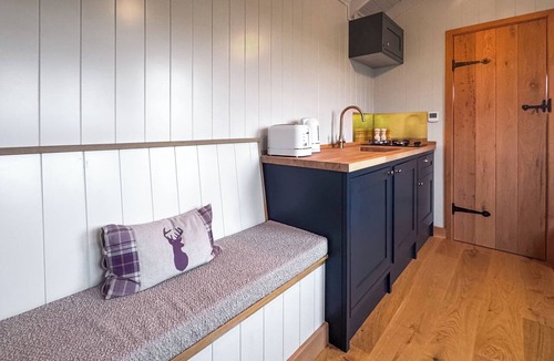 Tilney Fen End Cottage | Shepherds Hut - UK49729