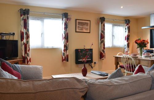 Raymonds Hill House | Shepherds Knapp Lodge-Uk13284