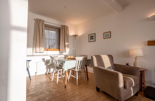 Lower Largo House | Shore Cottage - Lower Largo