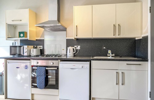 Mortehoe Apartment | Shoreline Apartment 1 (Pets Welcome)