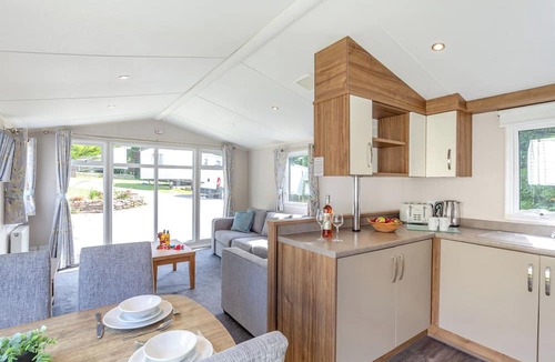 Helston House | Silver Premium Caravan with parking