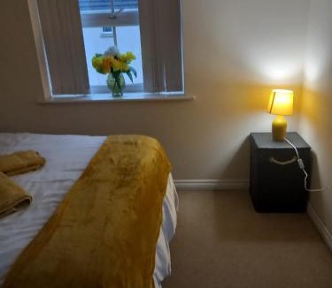Walsall House | Single guest room in Walsall