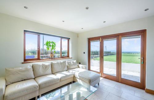 Llanerchymedd House | Sir A Wel