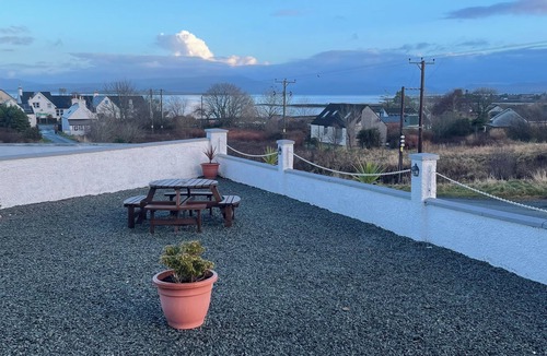 Breakish House | Skerrols in Broadford on the Isle of Skye is a spacious + comfortable