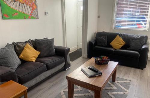 Thatto Heath House | Sleeps 00