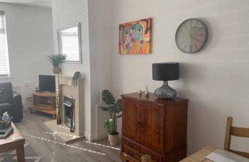 Thatto Heath House | Sleeps 00
