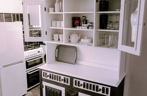 Great Yarmouth Ski Chalet | *SLEEPS 12-14* PREMIUM ADJACENT CHALETS (x2)with dishwasher & washing machine