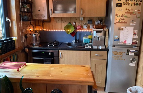 Mainland Cabin | Sleeps 2, Includes Breakfast