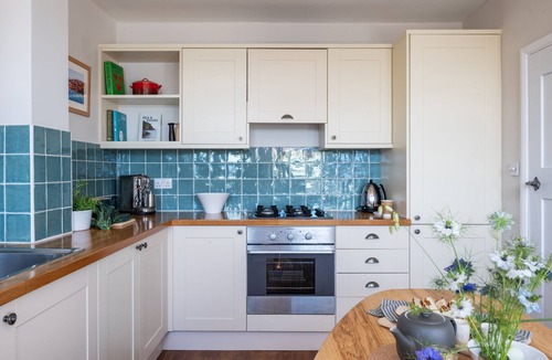 Salcombe Apartment | Slipways - an apartment that sleeps 4 guests in 2 bedrooms