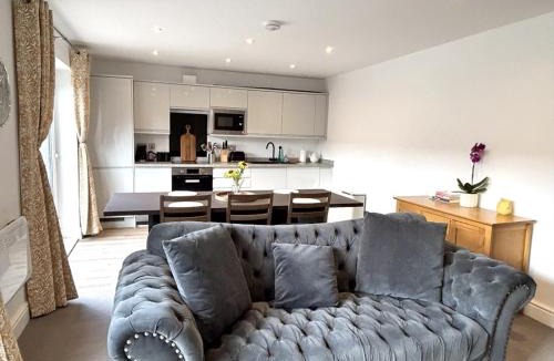 Wadsworth Apartment | Smithy Mills