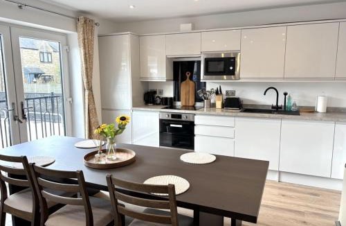Wadsworth Apartment | Smithy Mills