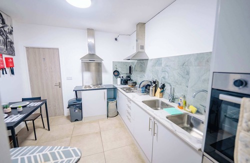 Roath Apartment | Snug Studio with Fast WiFi