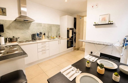 Roath Apartment | Snug Studio with Fast WiFi