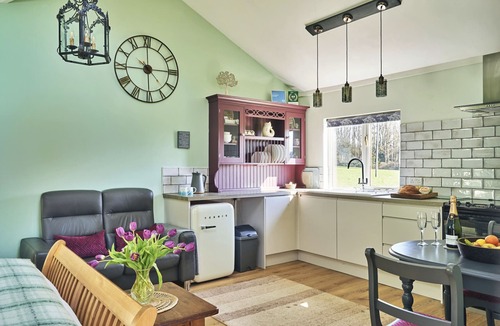 Bradninch Ski Chalet | Snuggery