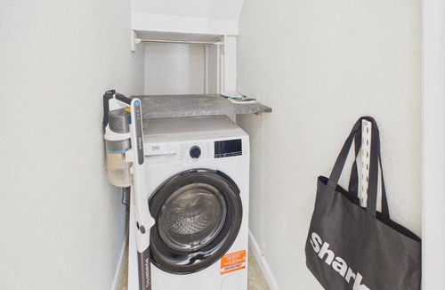 Southbourne Apartment | Southbourne beach