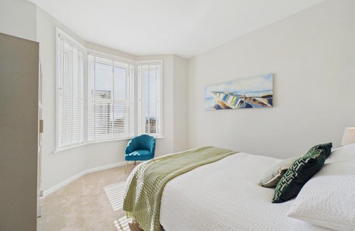 Southbourne Apartment | Southbourne beach