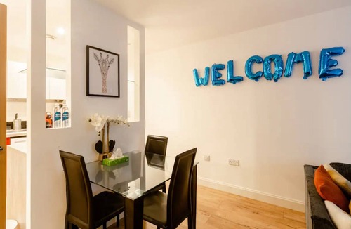 Gay Village Apartment | Spacious 1 bed Executive Apartment + Workspace, unlimited coffee & Parking