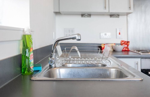 City Centre Glasgow Apartment | Spacious 2BR Flat on Argyle St | Caledonia Stay