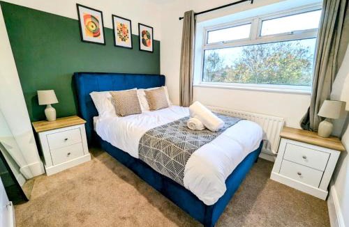Cowpen Apartment | Spacious 3 BDRM with Driveway , Garden, Blyth