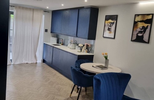 Tottenham Apartment | Spacious 3 Bed Home | Sleeps 5 | Tottenham