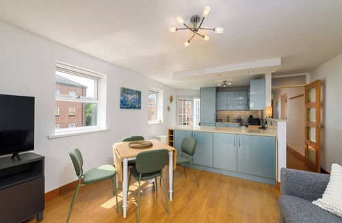 Atlantic Wharf Apartment | Spacious 3 Bed | Short Walk to Atlantic Wharf
