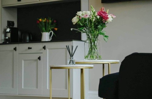 Cotham Apartment | Spacious 3-Bed Victorian | Central Bristol