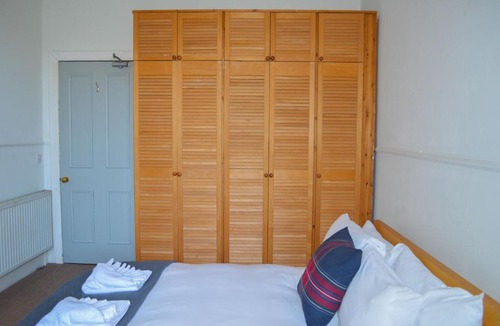 Marchmont Apartment | Spacious 3 Bedroom Flat in Marchmont