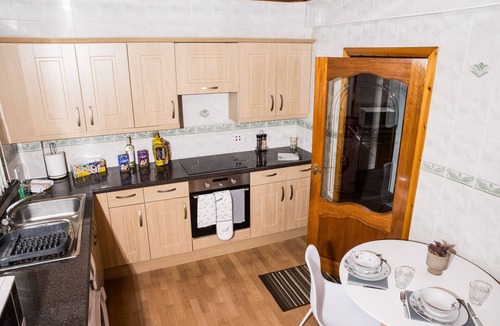 Lanark House | Spacious 3-bedroom House in South Lanarkshire