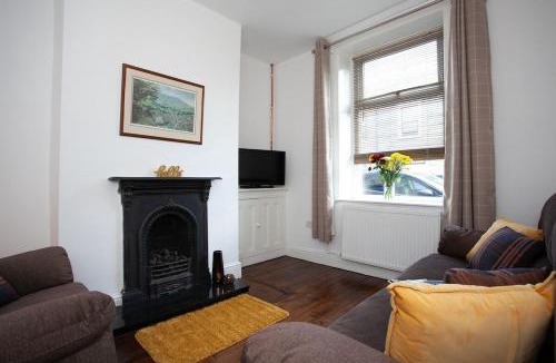 Whalley House | Spacious 3 bedrooms Cottage in Whalley