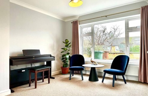 Bicester House | Spacious 3 double bedroomed house in Bicester