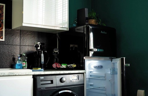 Sneinton House | Spacious 4-Bed Apartment · Sleeps 6 · City Centre